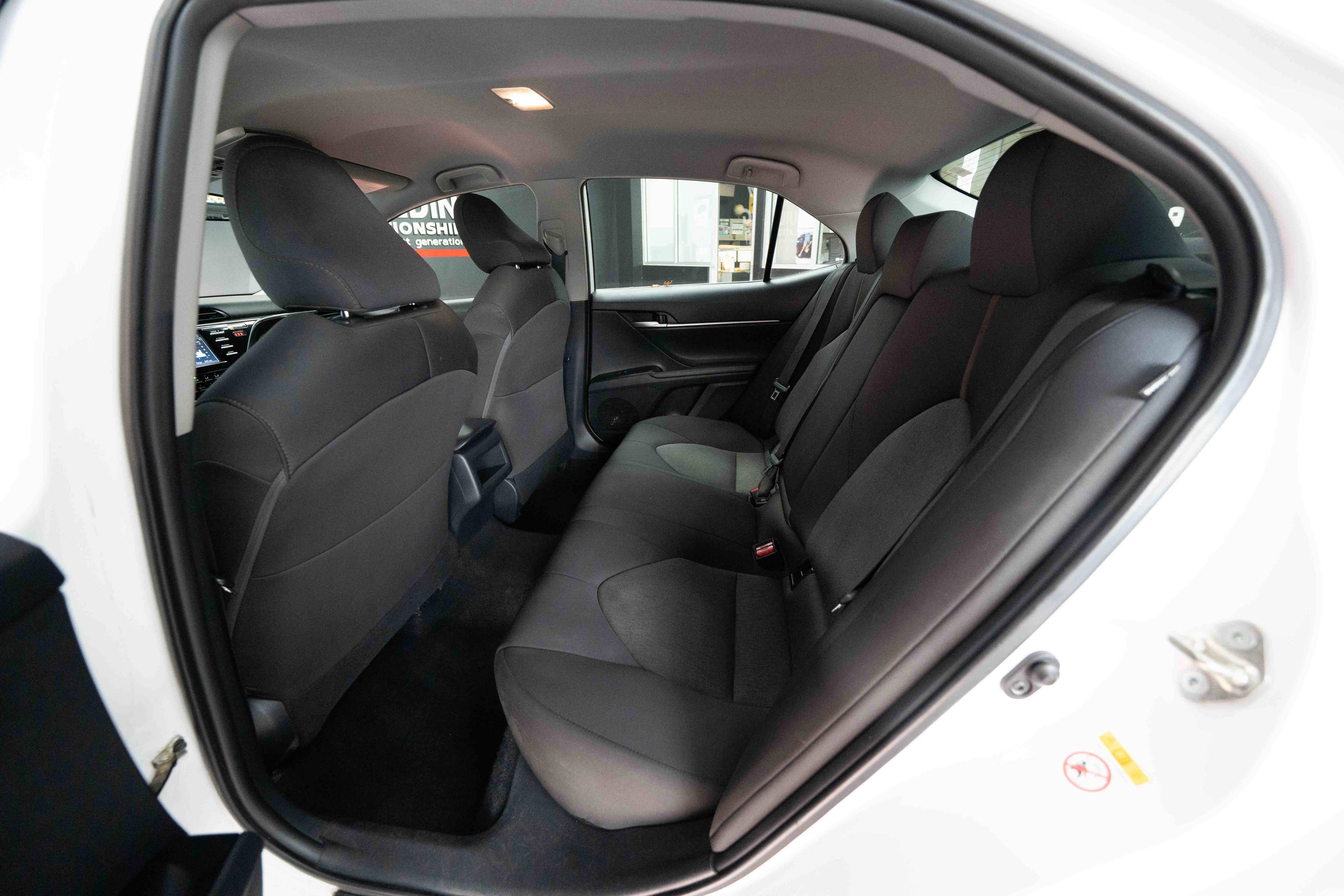 Used 2019 Toyota Camry LE image 23