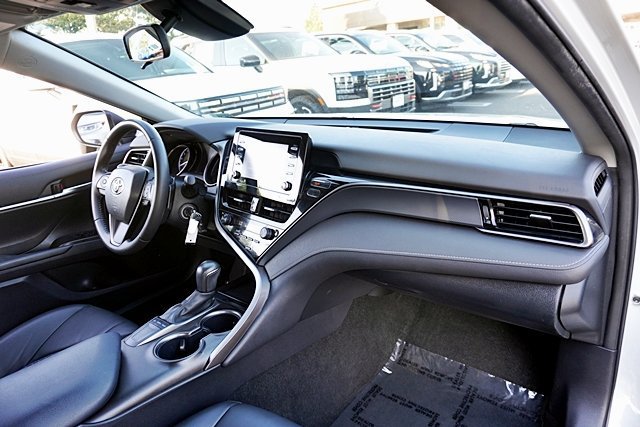 Used 2023 Toyota Camry SE FWD image 16