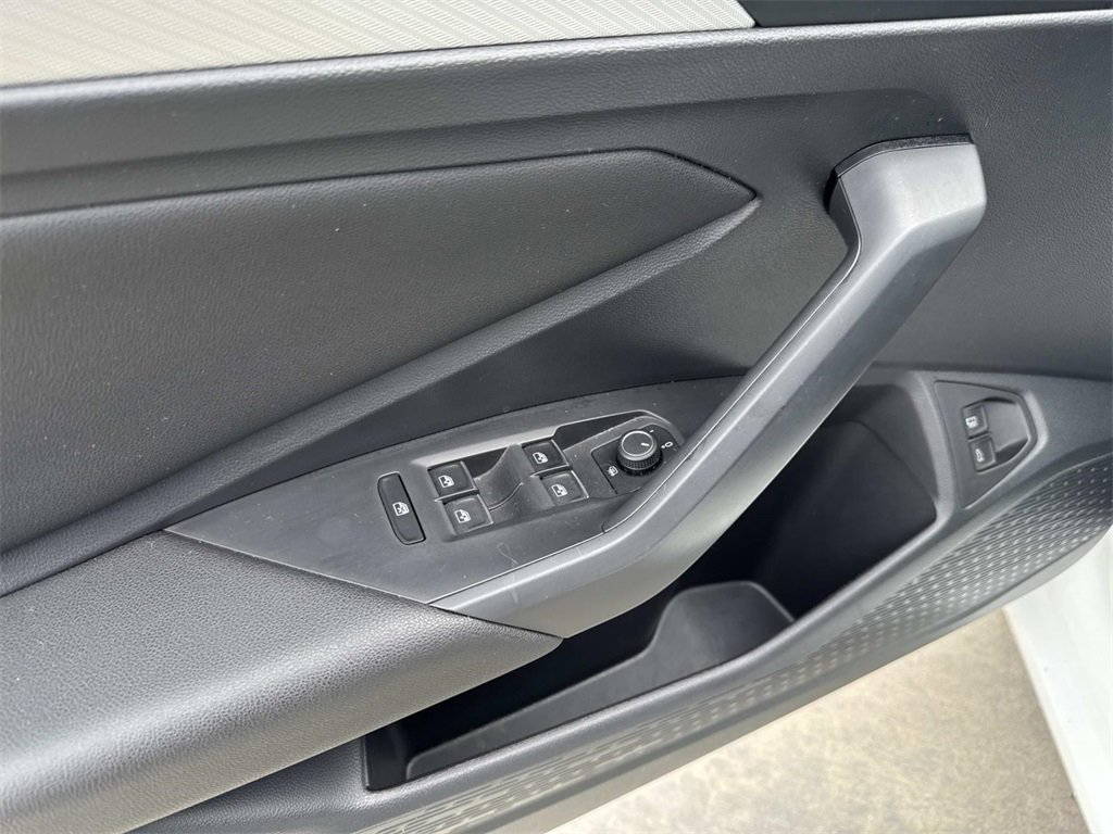 Used 2021 Volkswagen Jetta S w/ Driver Assistance Package image 18