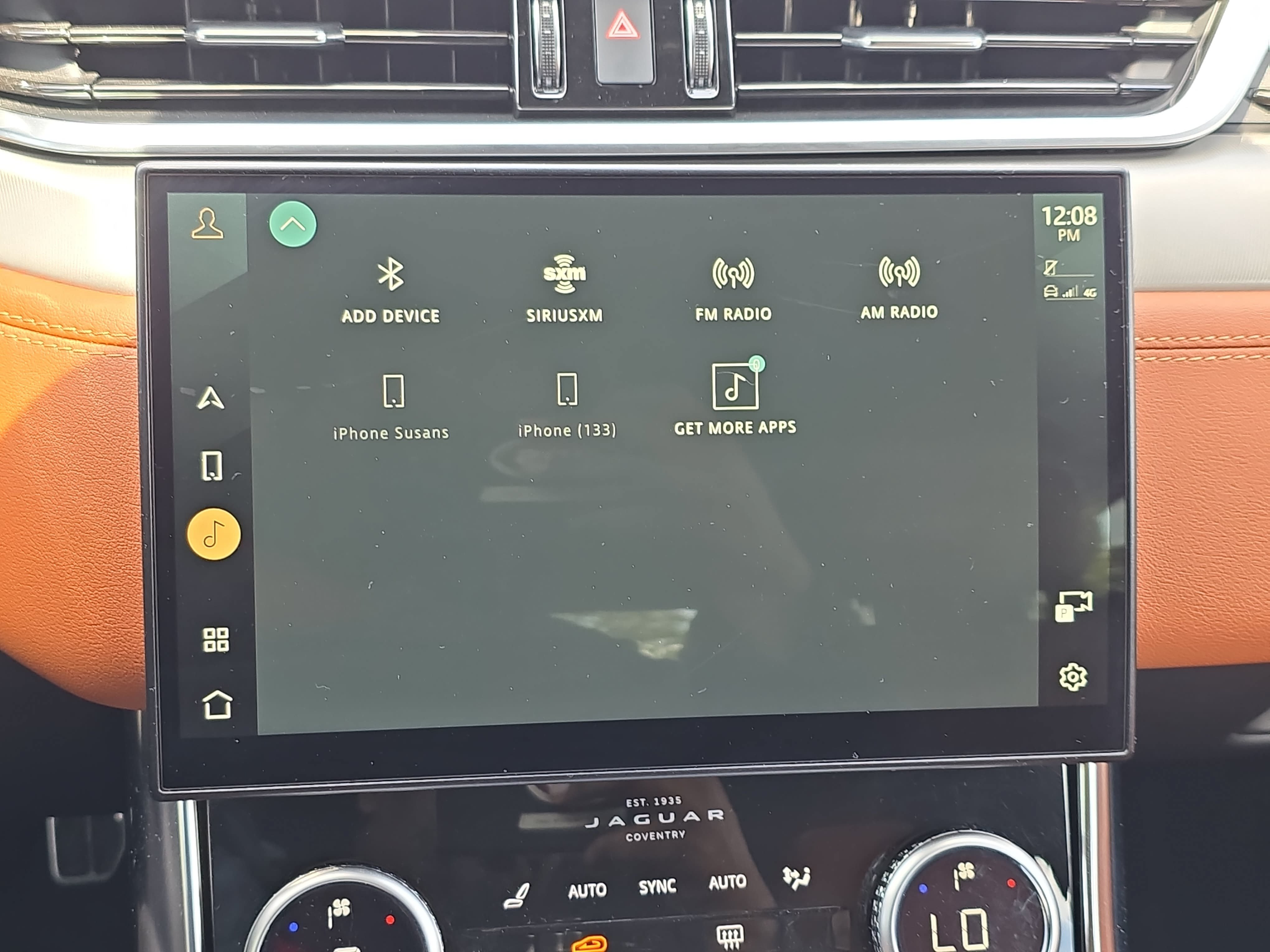 Certified 2024 Jaguar XF R-Dynamic SE RWD image 23