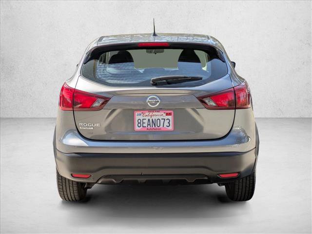 Used 2018 Nissan Rogue Sport S image 6