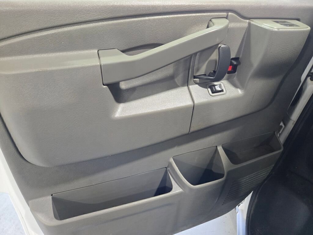 Used 2019 Chevrolet Express 3500 w/ Driver Convenience Package image 22