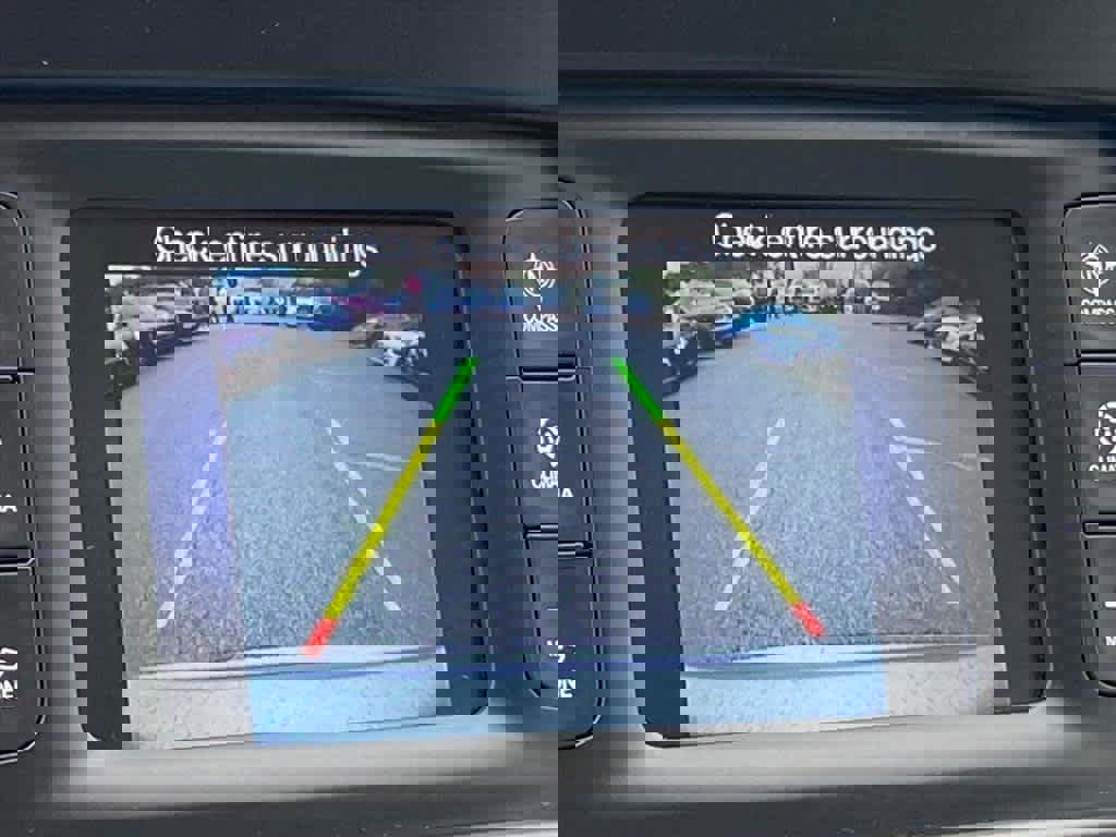 Used 2016 Chrysler 200 Limited image 15