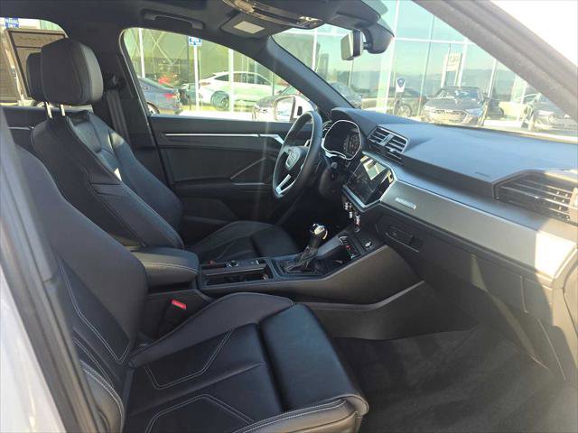Used 2025 Audi Q3 2.0T Premium image 11