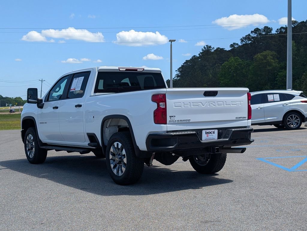Used 2025 Chevrolet Silverado 2500 Custom w/ Custom Value Package image 3