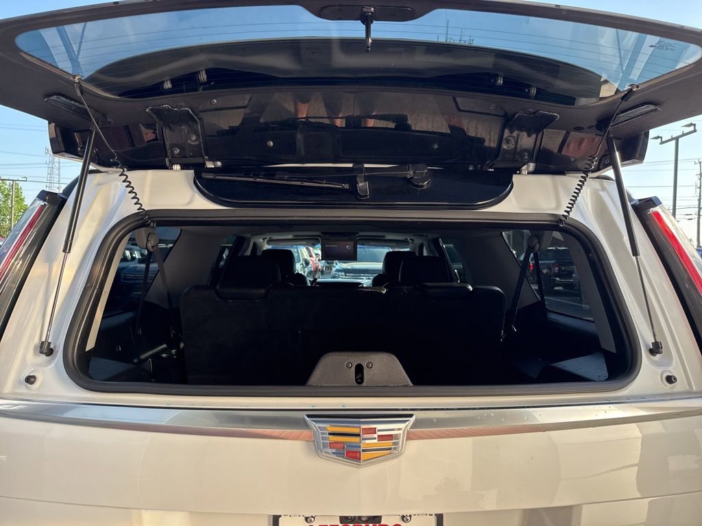 Used 2017 Cadillac Escalade ESV Luxury image 53