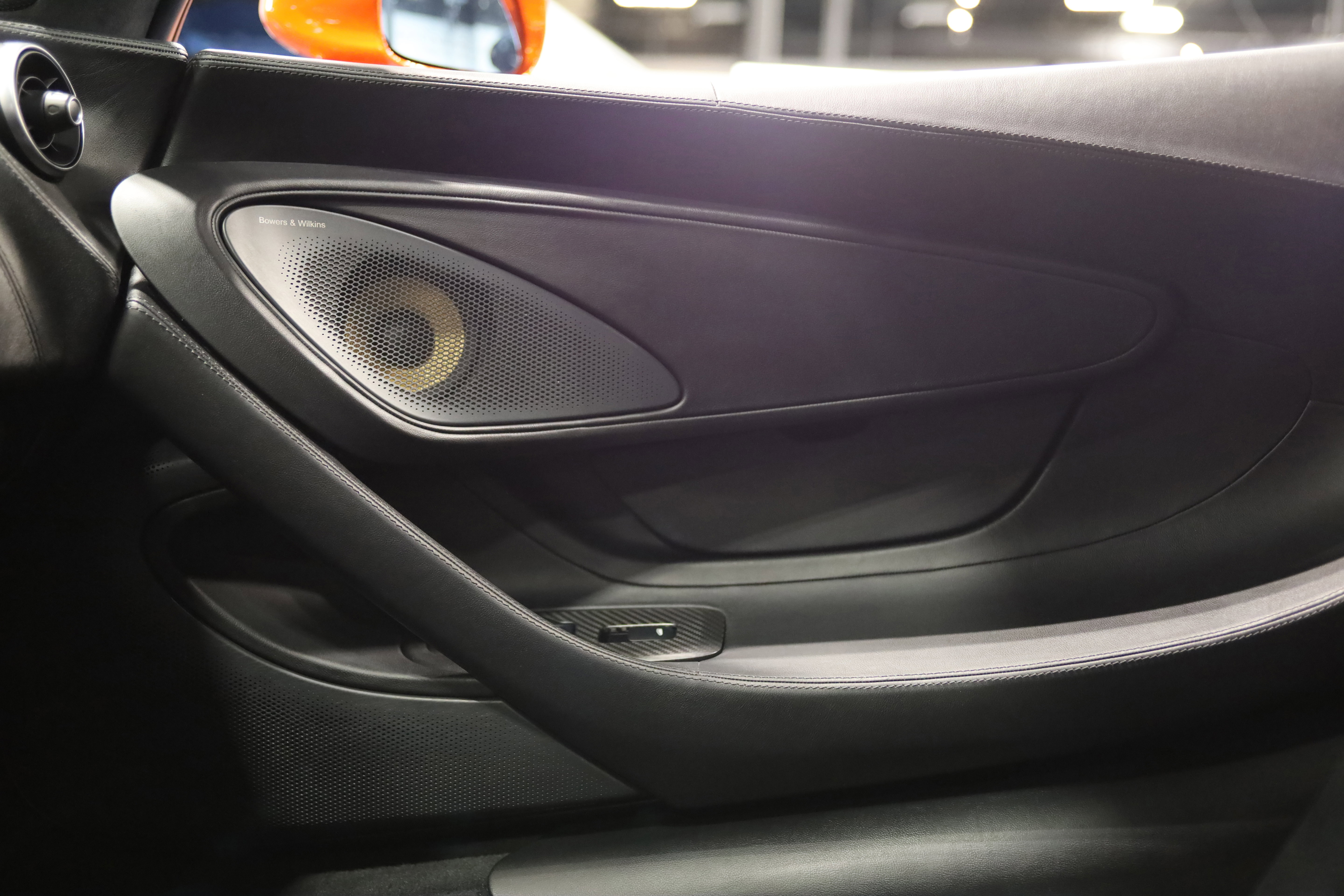 Used 2018 McLaren 570S Coupe image 33