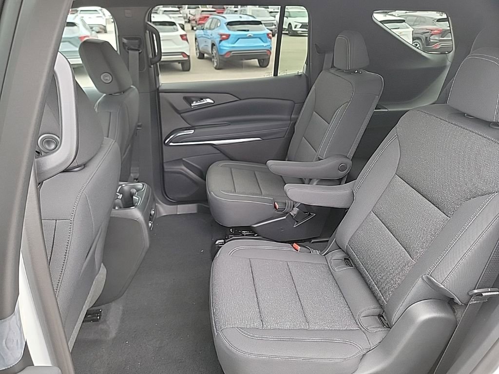 New 2026 Chevrolet Traverse LT w/ Midnight/Sport Edition AWD/4WD image 11
