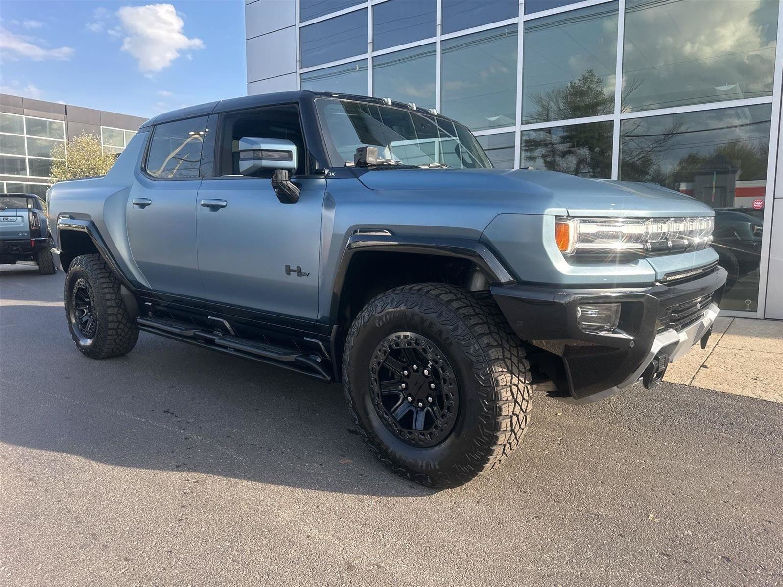 Used 2024 GMC Hummer EV 3X w/ Omega Edition AWD/4WD video 3