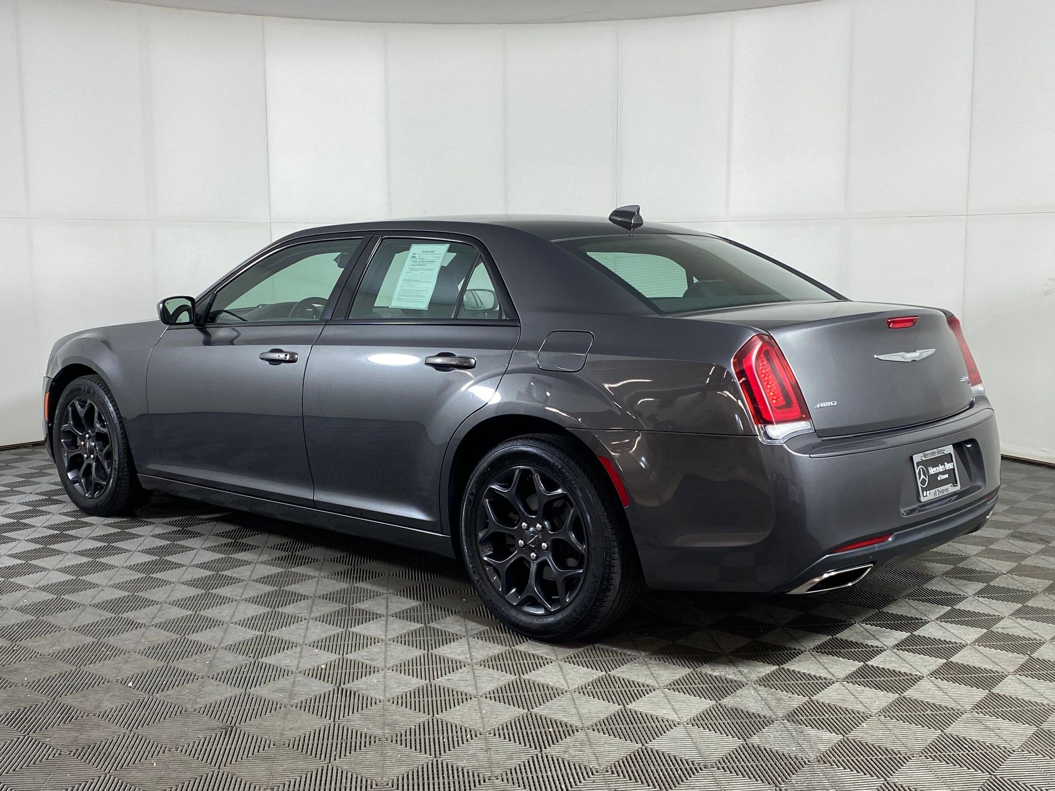 Used 2019 Chrysler 300 S image 3
