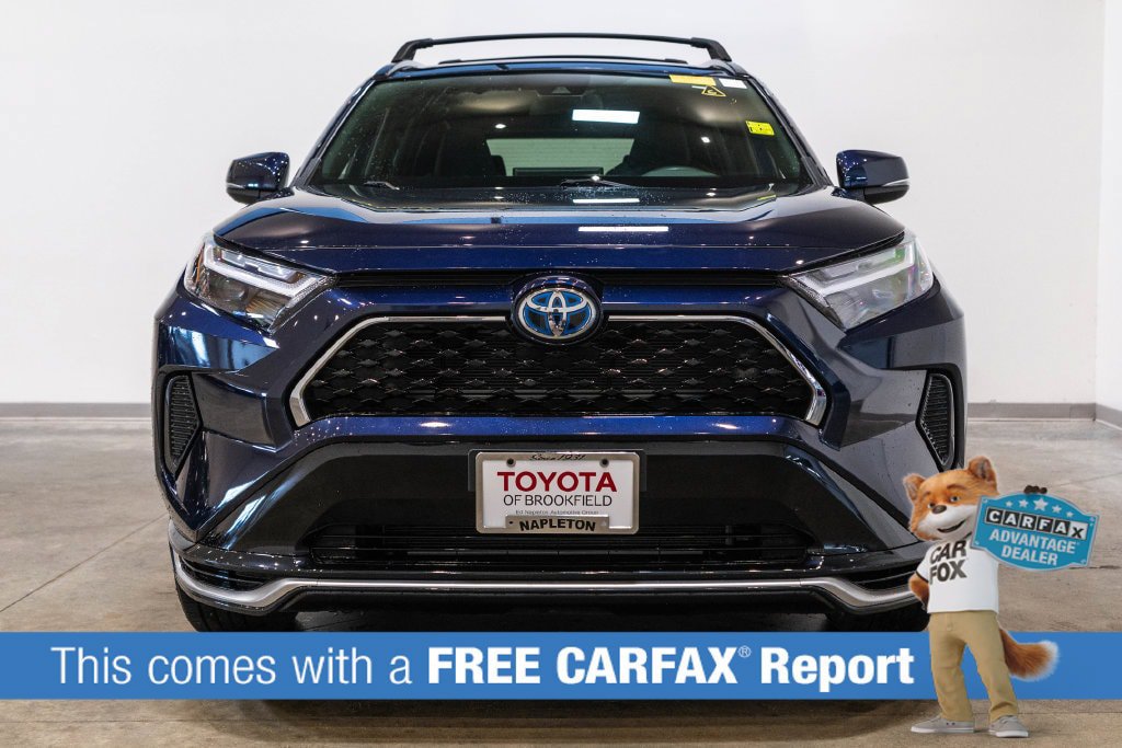 Used 2024 Toyota RAV4 SE w/ Weather & Moonroof Package AWD/4WD image 2