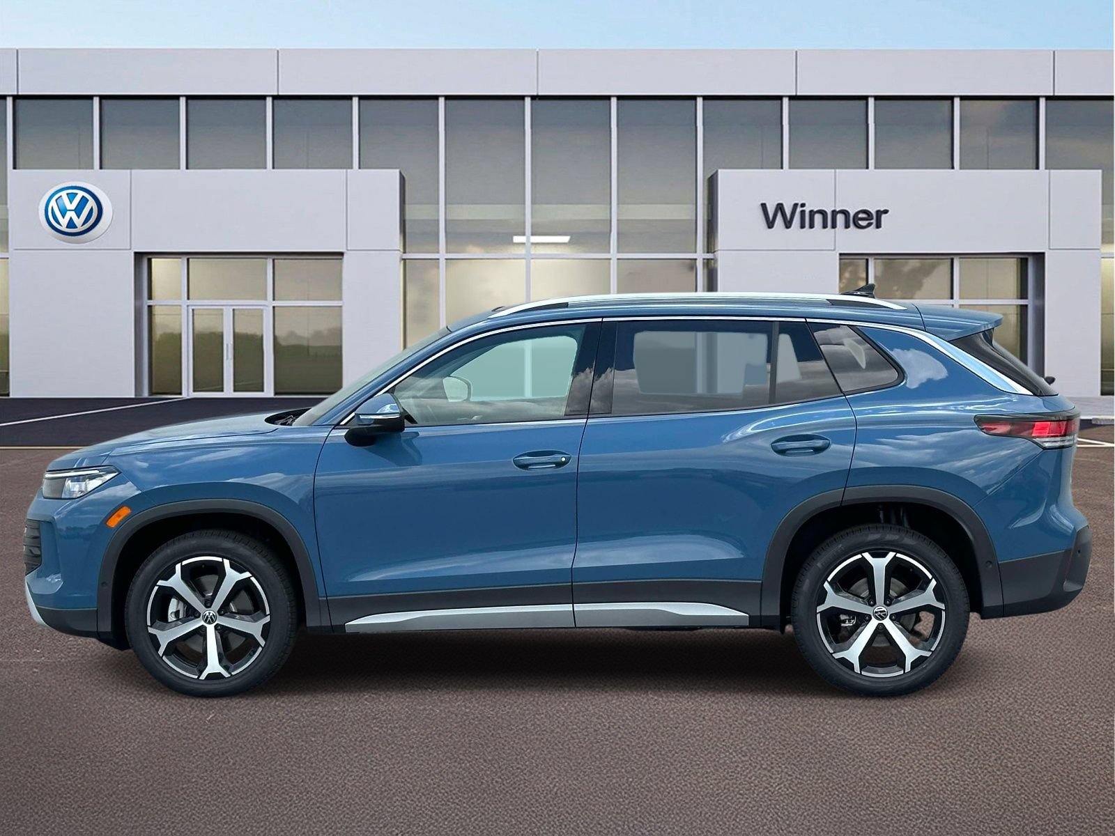 New 2026 Volkswagen Tiguan SE AWD/4WD image 2