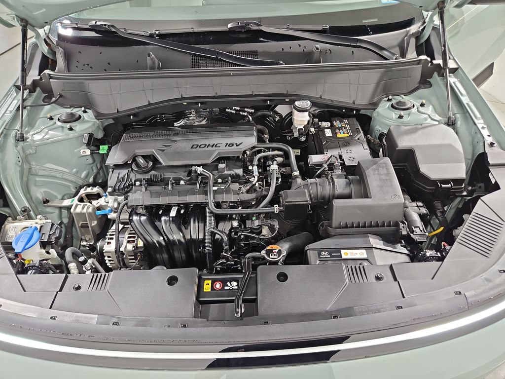 Certified 2025 Hyundai Kona SEL AWD/4WD image 23