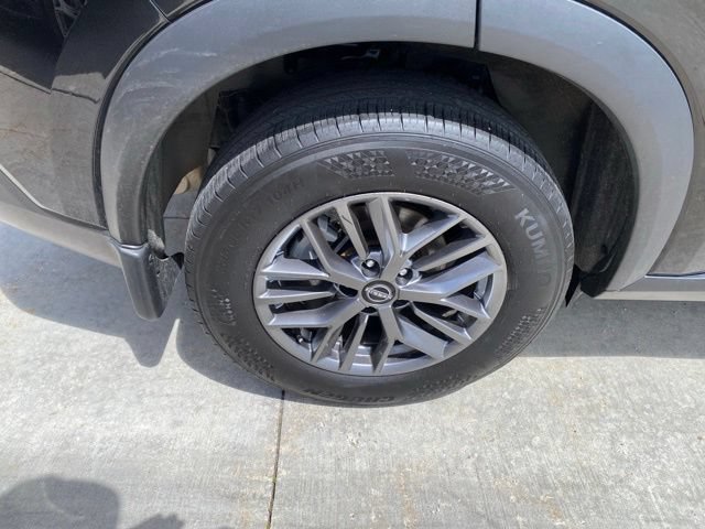 Used 2023 Nissan Rogue S AWD/4WD image 13