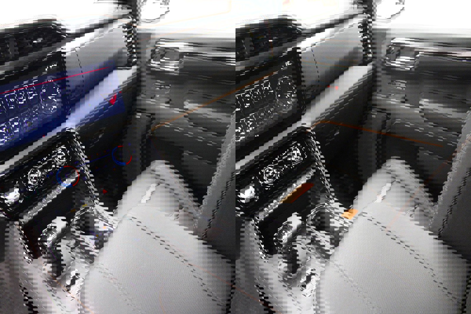 Used 2024 GMC Sierra 1500 AT4 w/ Technology Package image 29