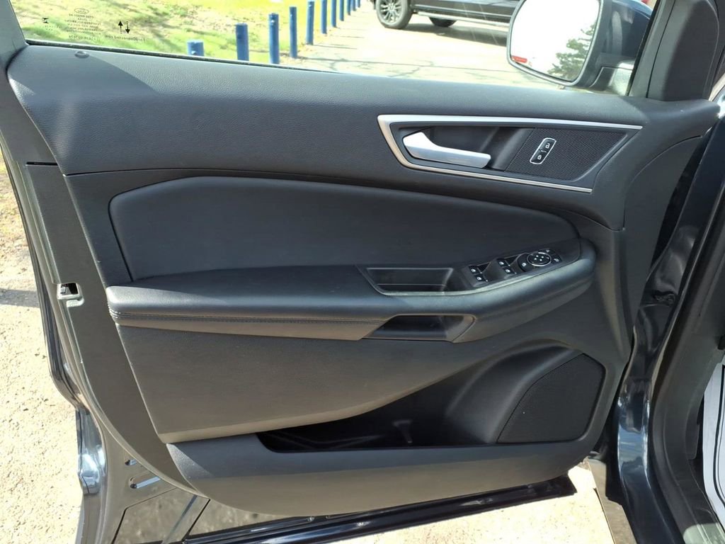 Certified 2023 Ford Edge SEL w/ Convenience Package AWD/4WD image 13