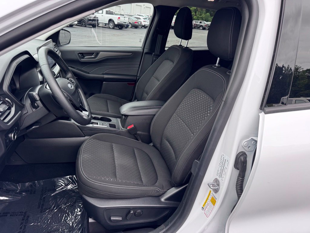 Used 2024 Ford Escape Active w/ Tech Pack #1 AWD/4WD image 19