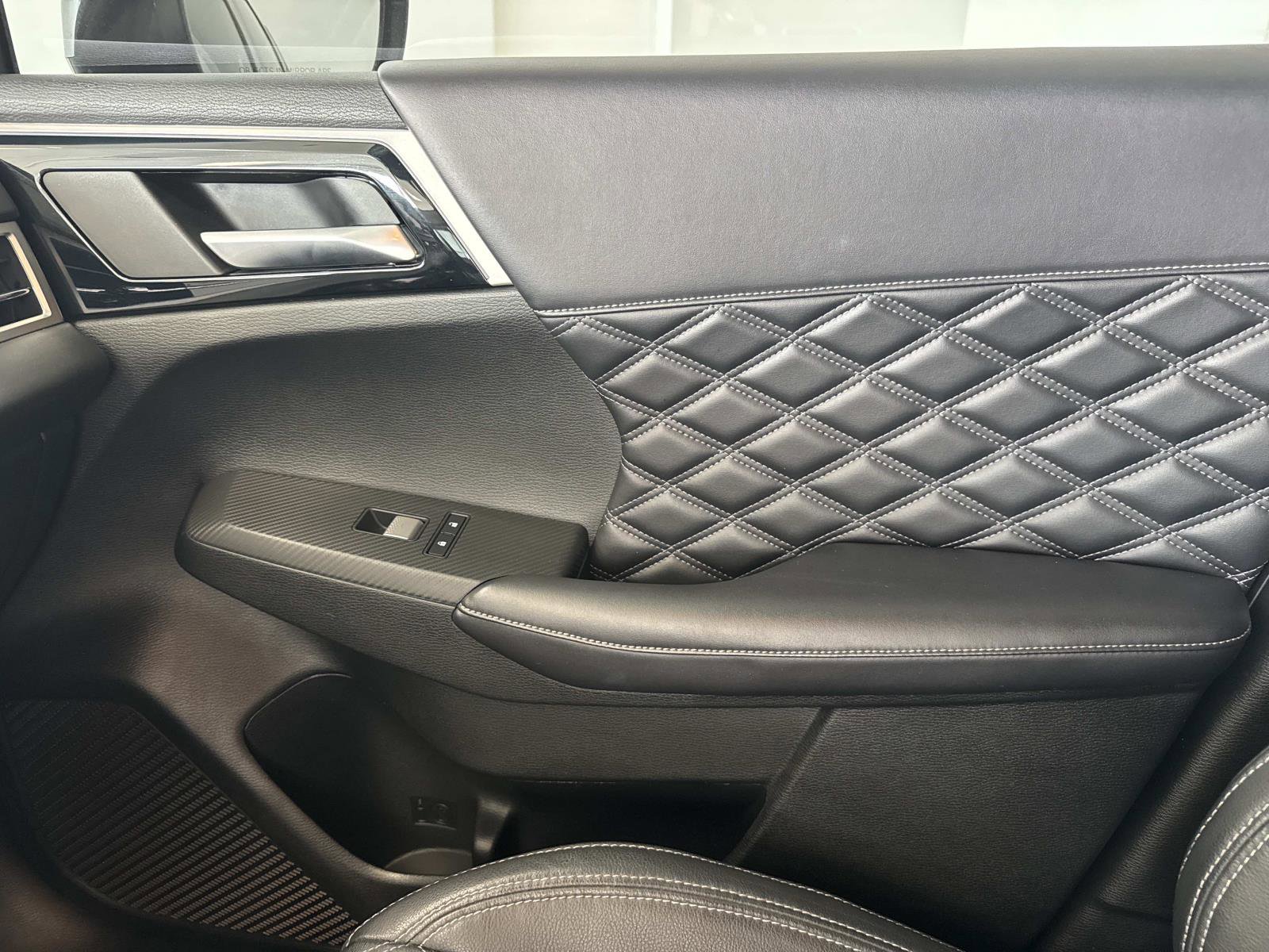 Used 2023 Mitsubishi Outlander SEL FWD image 22