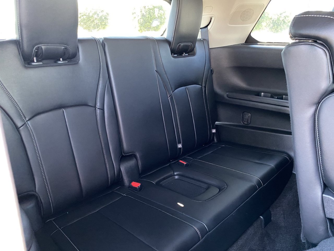 Certified 2027 INFINITI QX60 Luxe w/ Cargo Package FWD image 13