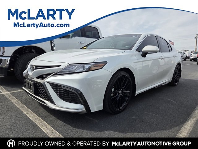 Used 2023 Toyota Camry XSE image 1