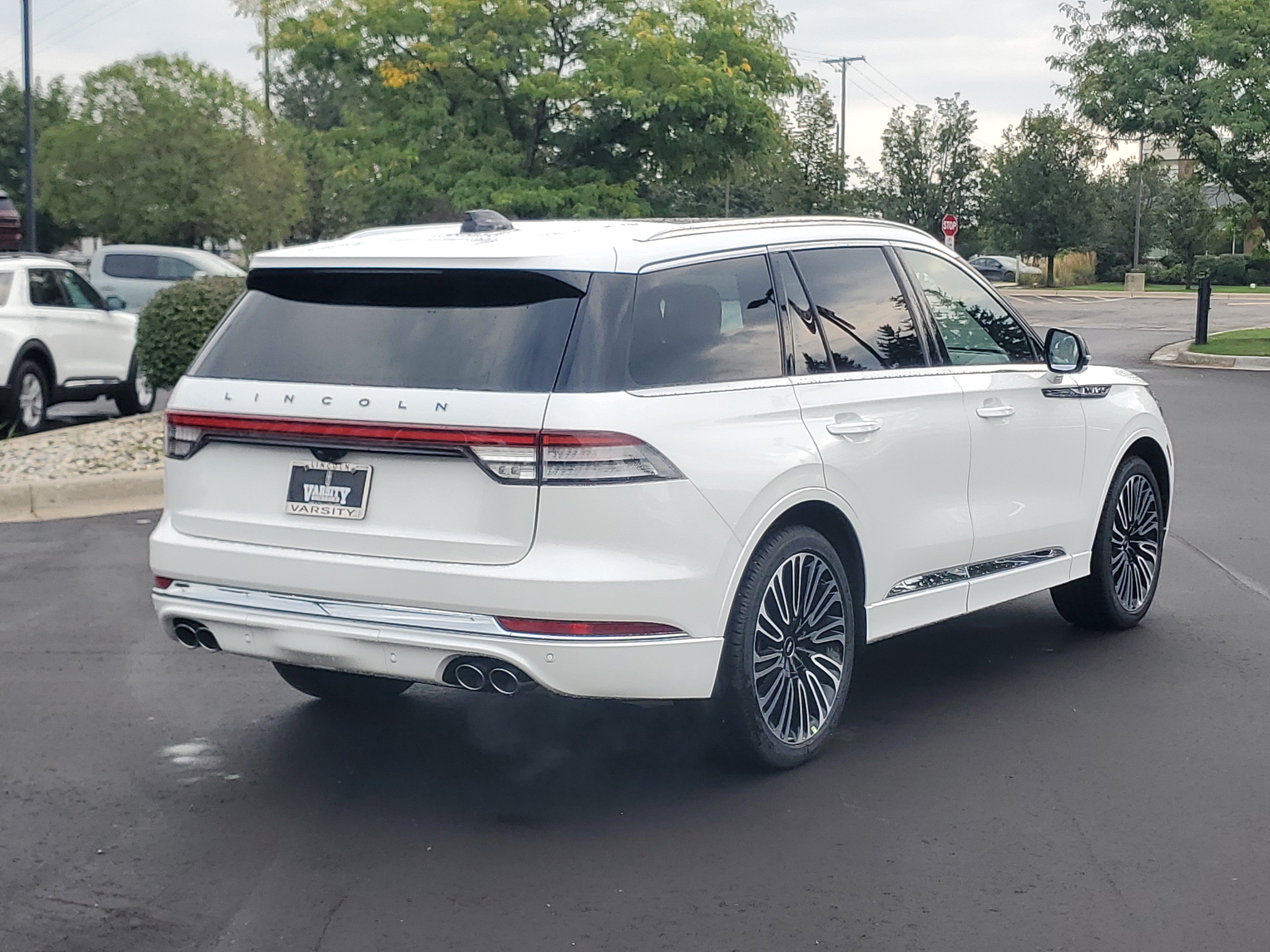 New 2027 Lincoln Aviator Black Label w/ Dynamic Handling Package AWD/4WD image 4