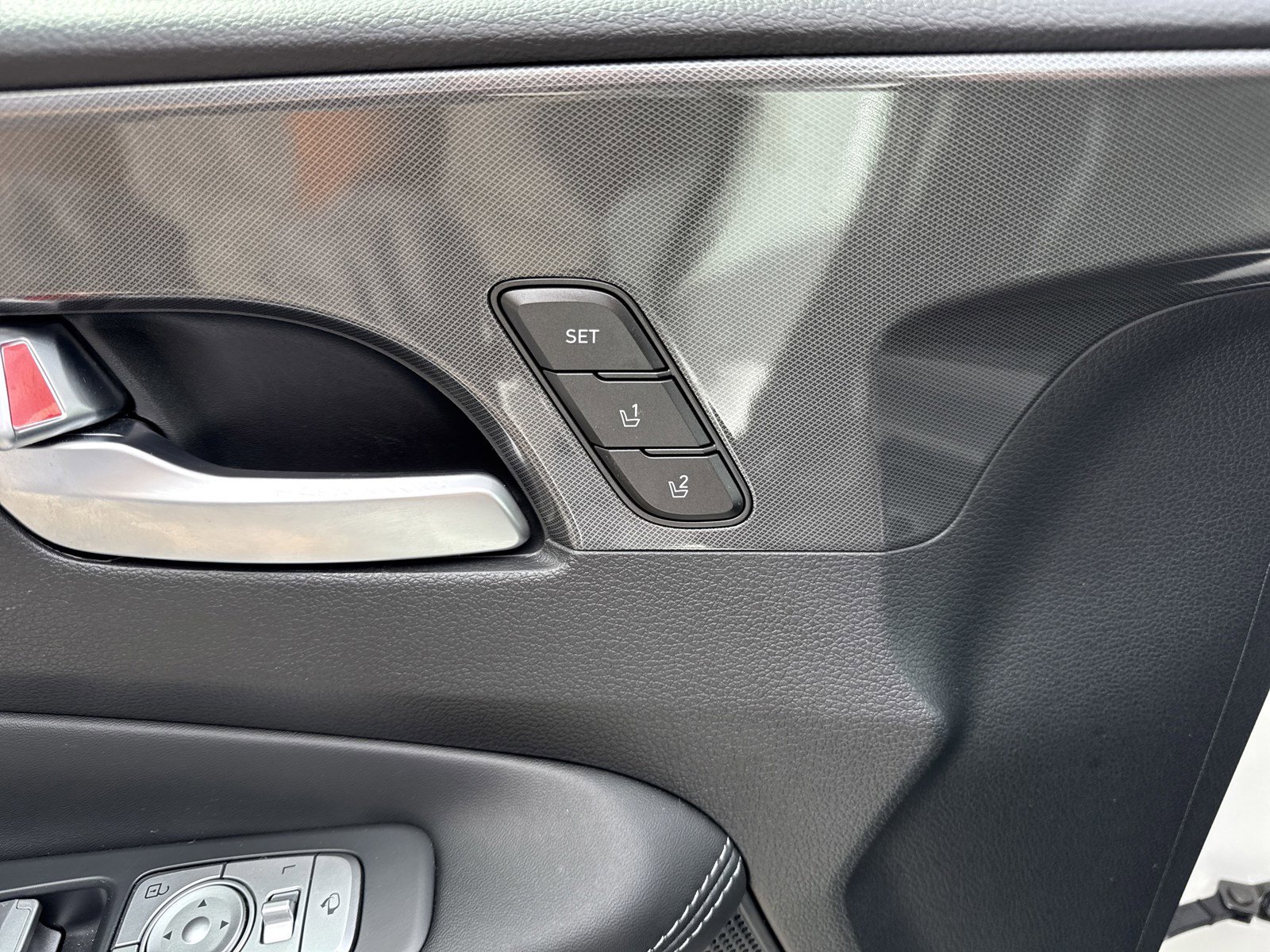 Used 2023 Hyundai Santa Fe Calligraphy image 13