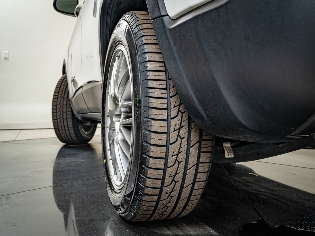 Used 2019 Jeep Cherokee Limited image 39