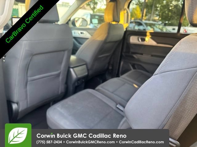 Used 2025 Ford Explorer Active AWD/4WD image 25