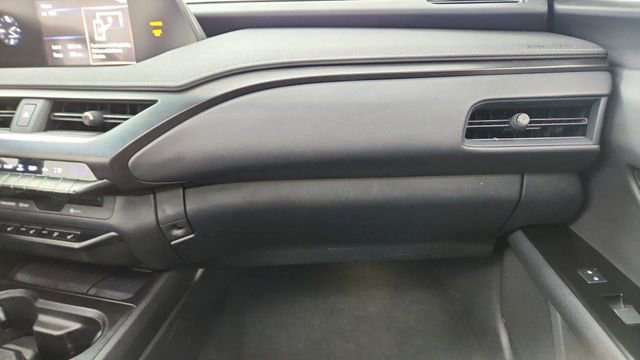 Used 2019 Lexus UX 200 FWD image 36