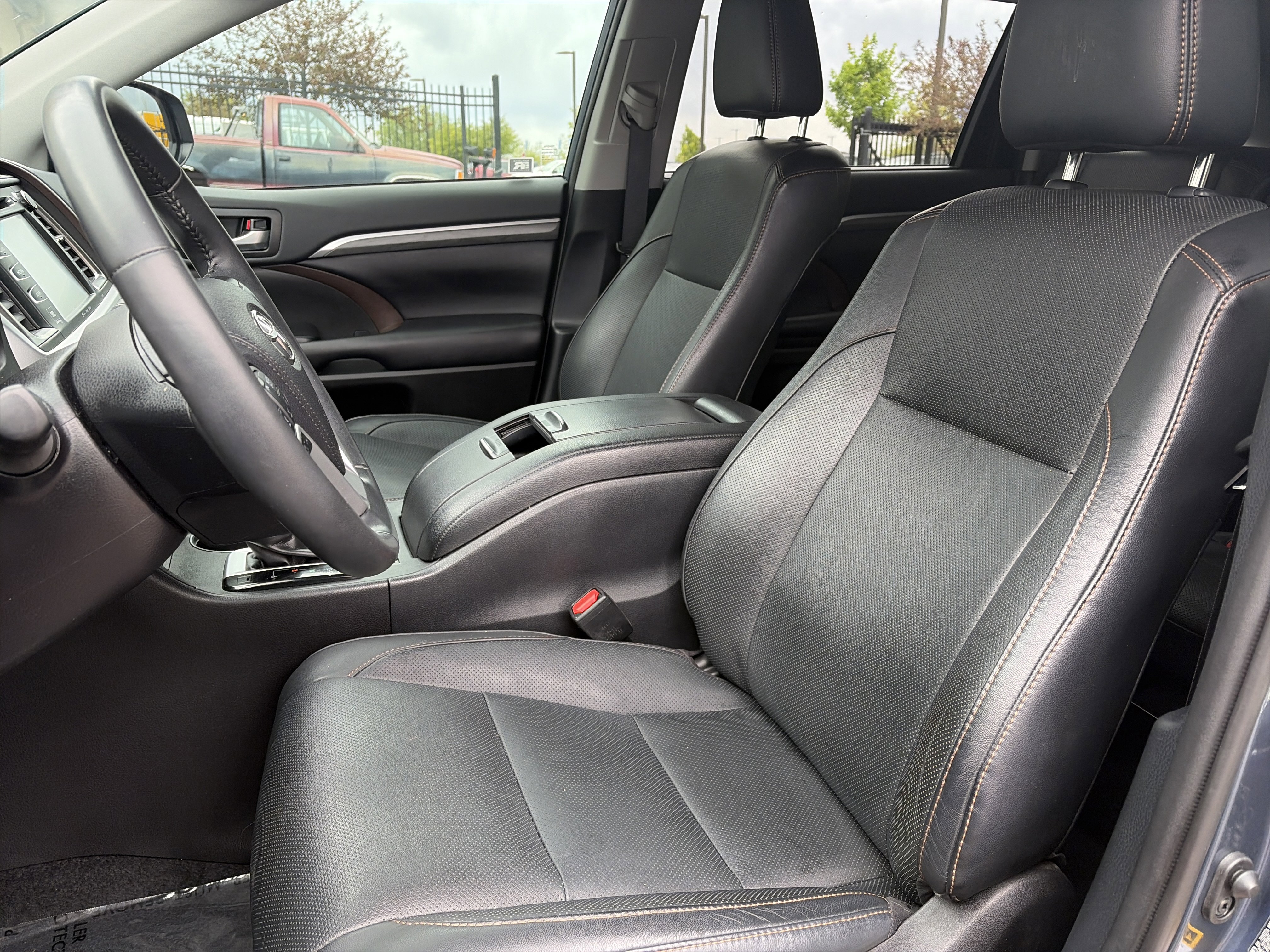 Used 2019 Toyota Highlander Limited AWD/4WD image 14