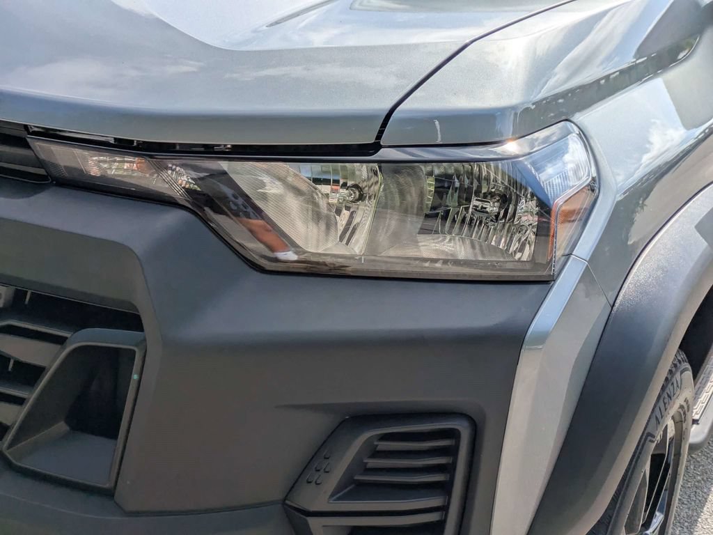 Used 2024 Chevrolet Colorado Trail Boss w/ LPO, Dark Essentials Package AWD/4WD image 10