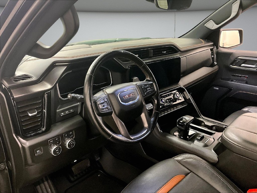 Used 2024 GMC Sierra 1500 AT4 w/ Technology Package AWD/4WD image 18