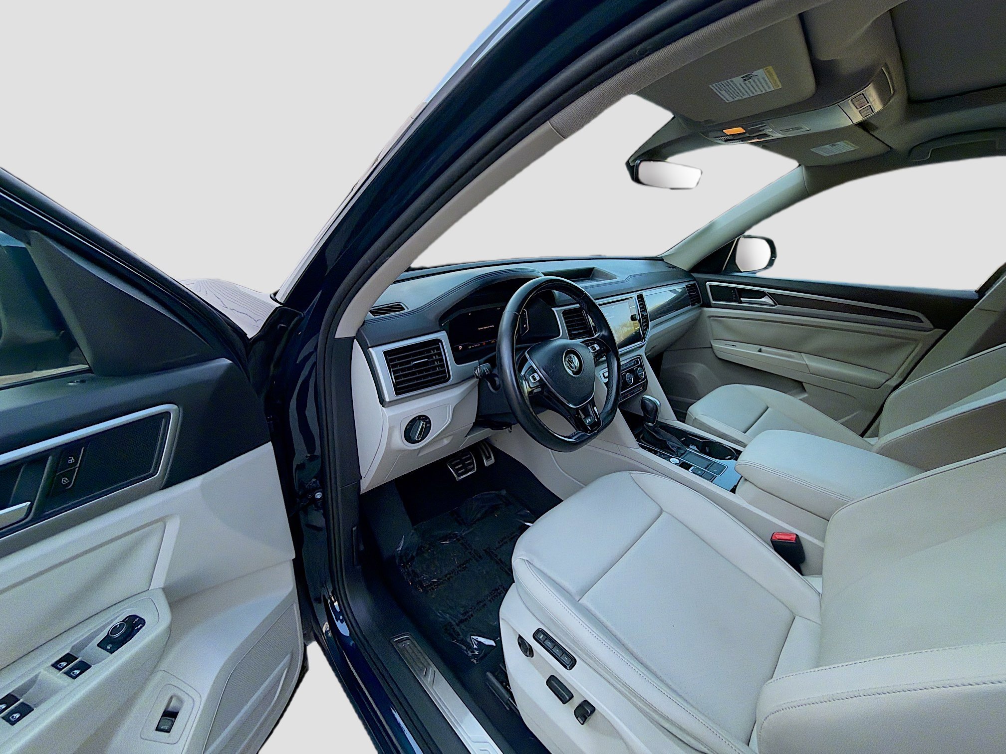 Used 2019 Volkswagen Atlas SEL R-Line image 9