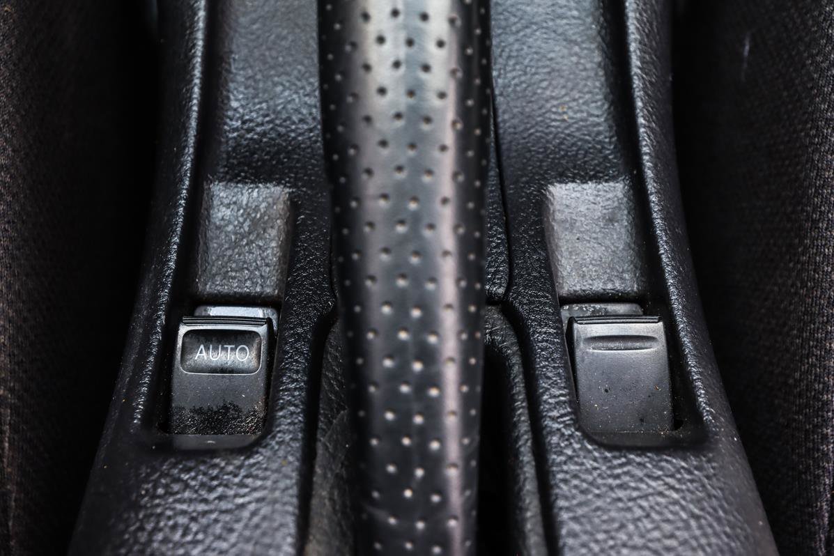 Used 2003 Toyota MR2 image 26