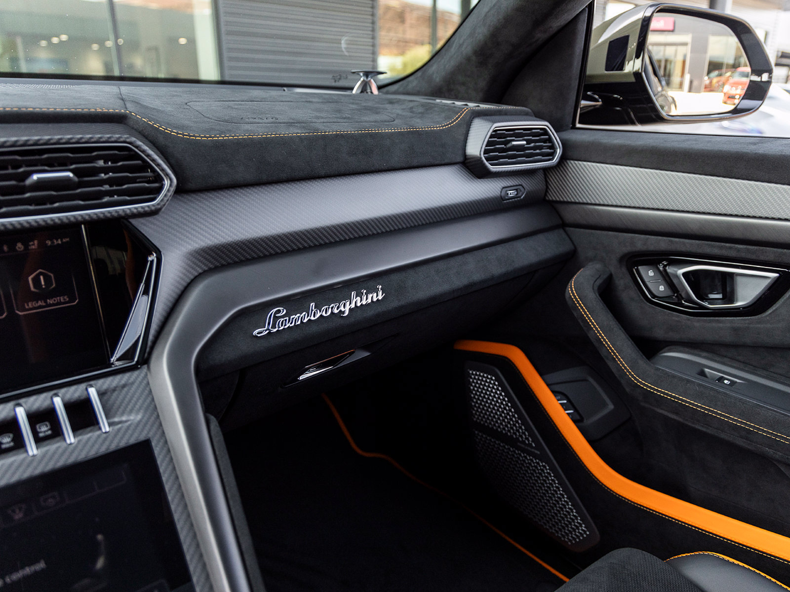 Used 2023 Lamborghini Urus Performante AWD/4WD image 39