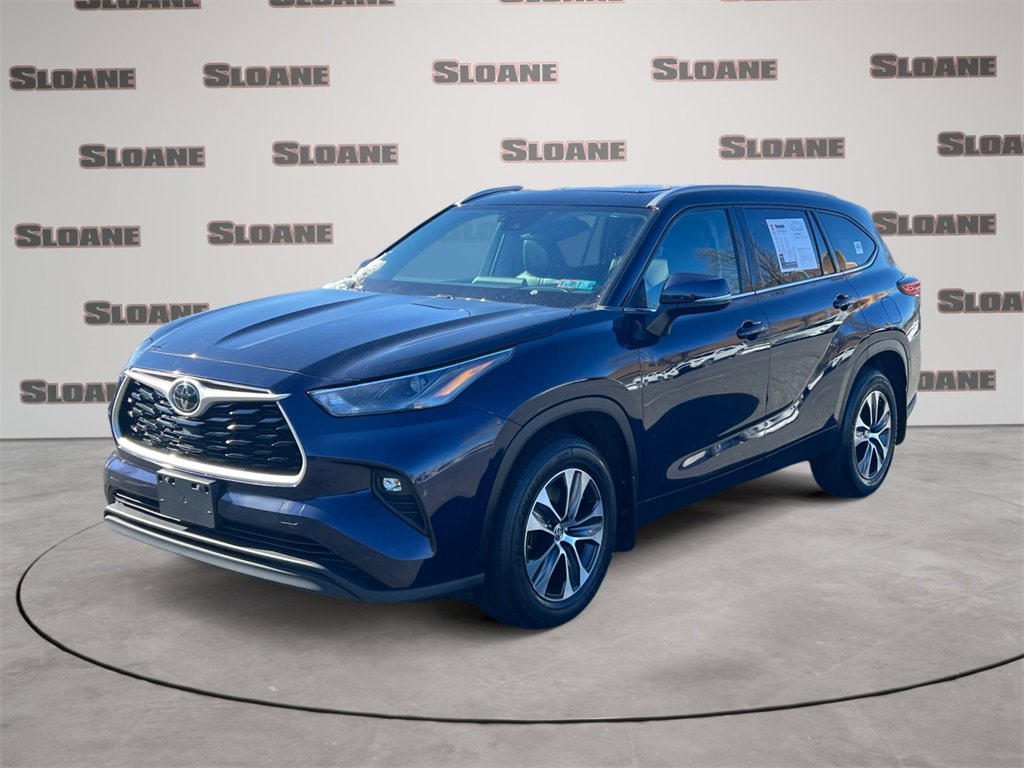 Used 2022 Toyota Highlander XLE
