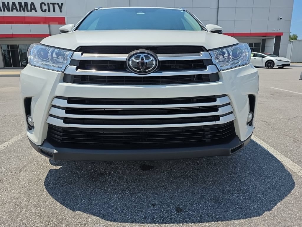 Used 2019 Toyota Highlander XLE FWD image 13