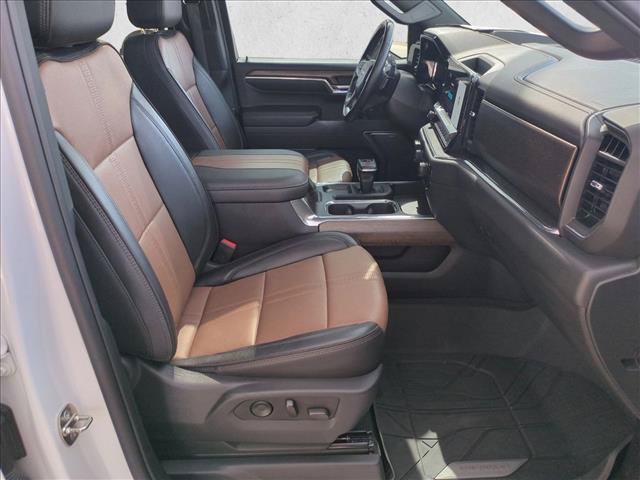 Used 2023 Chevrolet Silverado 1500 High Country w/ High Country Premium Package AWD/4WD image 22