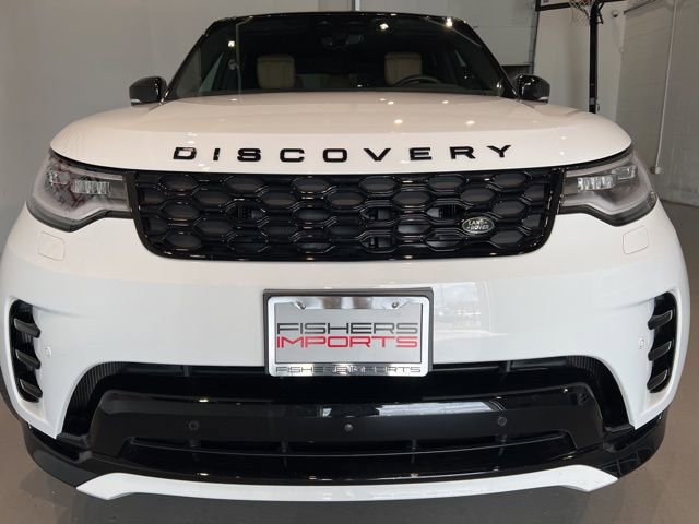 Used 2024 Land Rover Discovery Dynamic SE AWD/4WD image 2