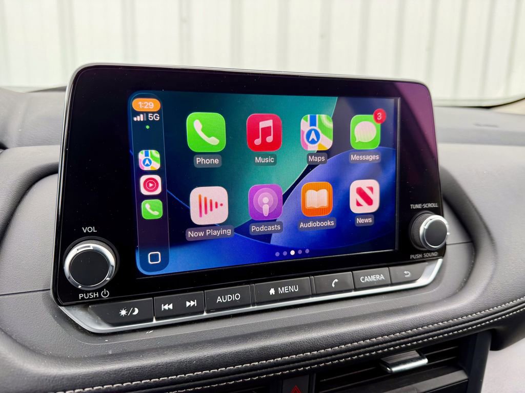 Used 2024 Nissan Rogue SV image 29