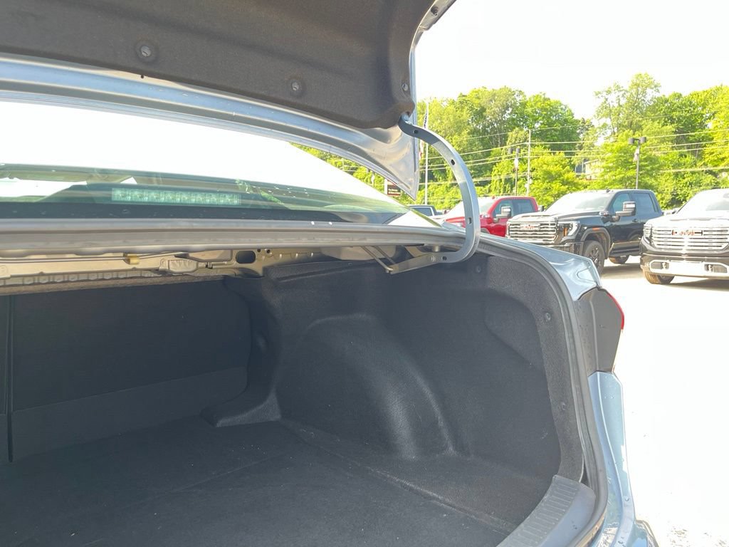 Used 2022 Toyota Corolla LE w/ LE Convenience Package FWD image 11