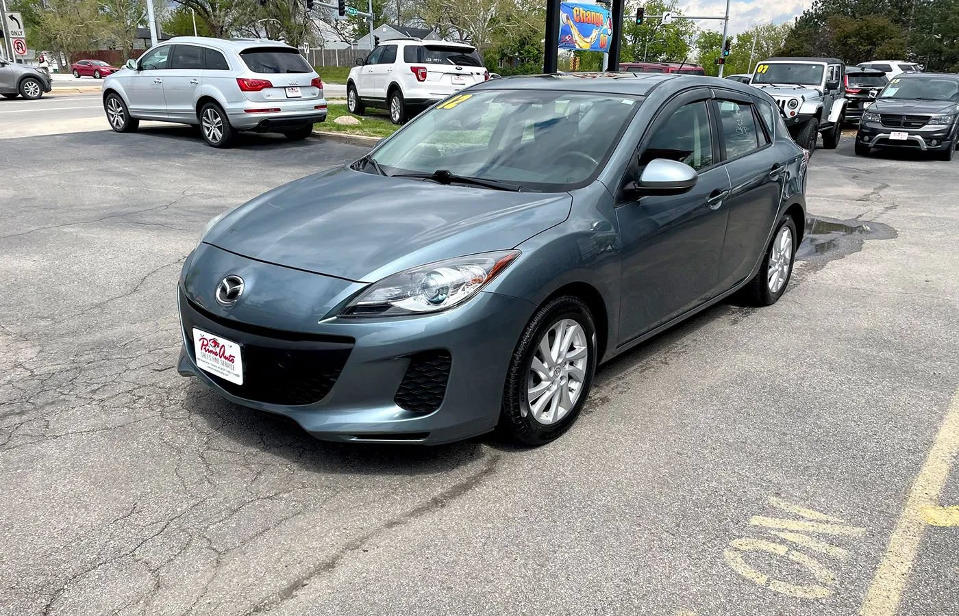Used 2012 MAZDA MAZDA3 i Grand Touring w/ Tech Pkg FWD image 2