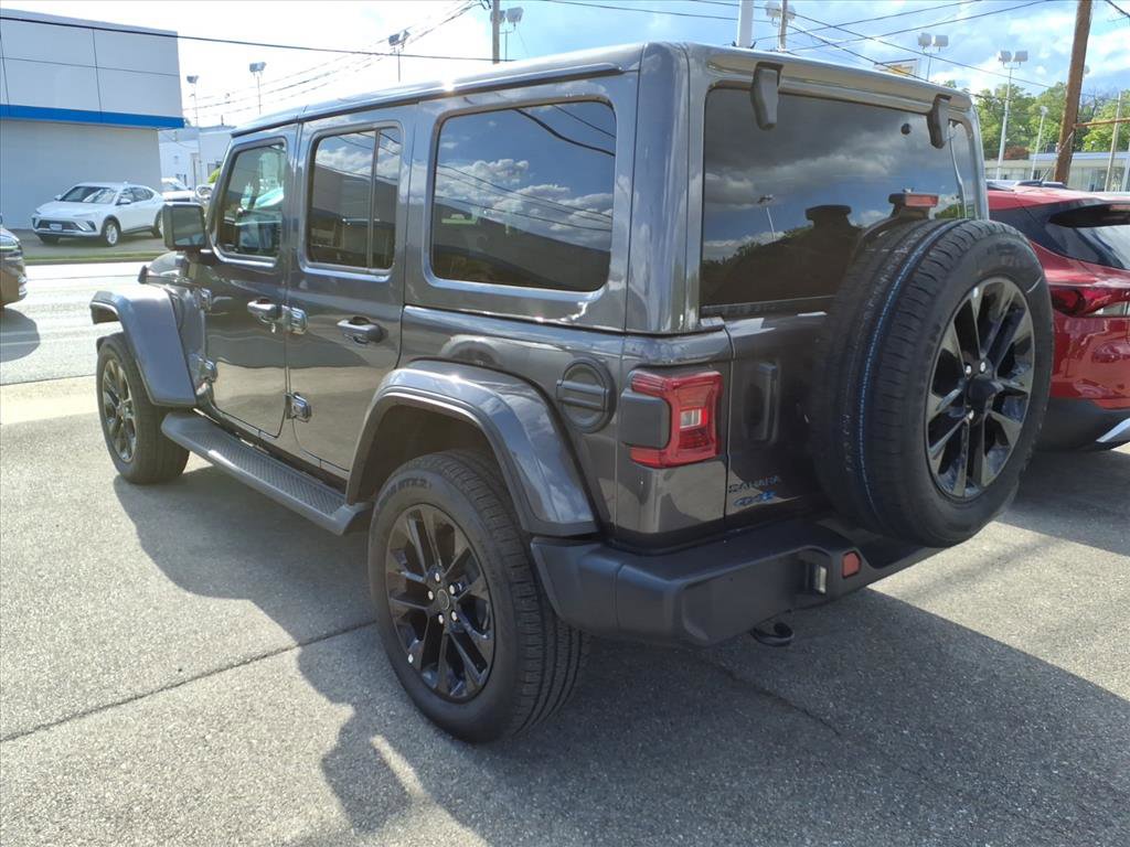 Used 2025 Jeep Wrangler Unlimited Sahara AWD/4WD image 4