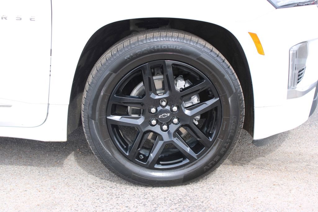 Used 2023 Chevrolet Traverse Premier AWD/4WD image 12