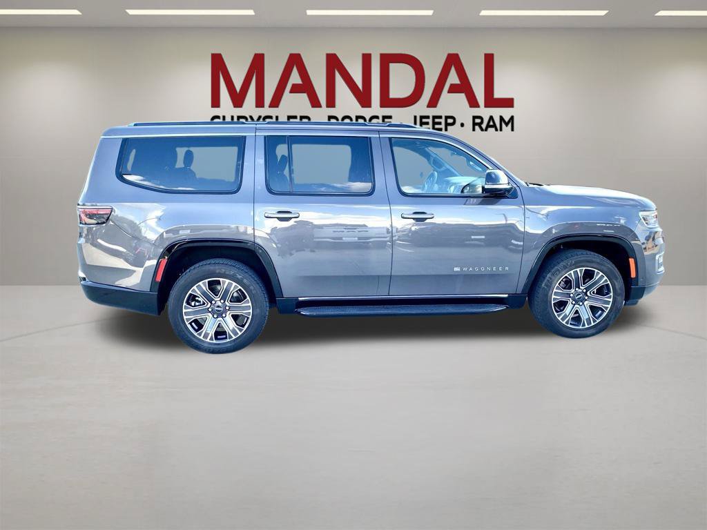 Used 2025 Jeep Wagoneer Series II AWD/4WD image 4