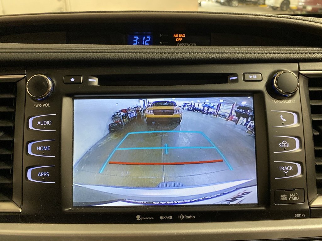 Used 2017 Toyota Highlander XLE image 19