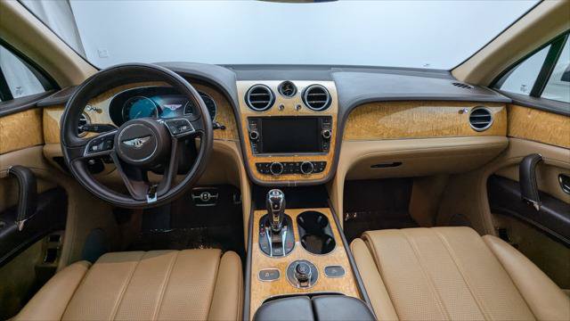 Used 2019 Bentley Bentayga AWD/4WD image 26