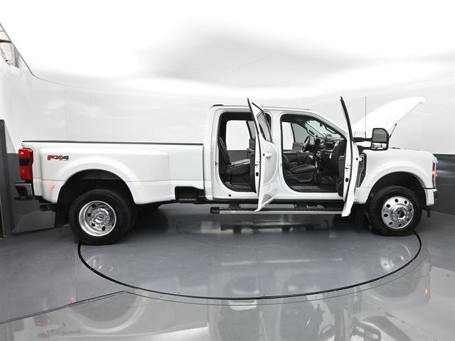 Used 2026 Ford F450 Lariat w/ FX4 Off-Road Package AWD/4WD image 52