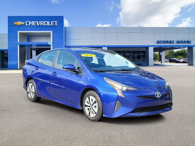 Used 2016 Toyota Prius Three FWD image 1