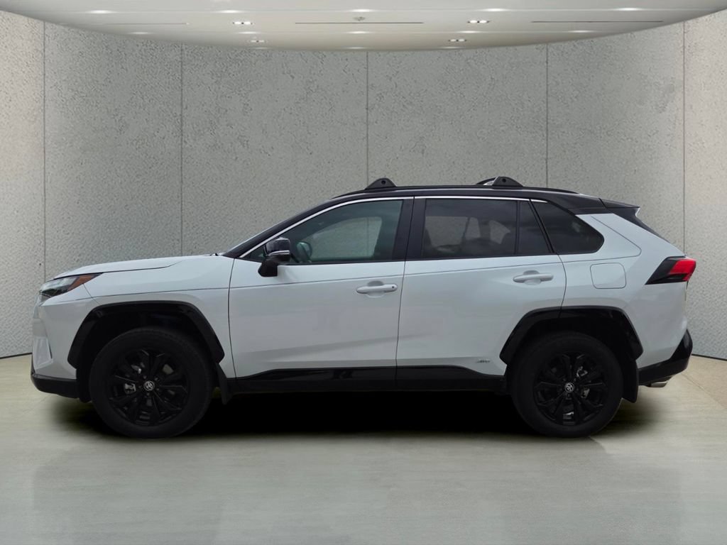 Used 2024 Toyota RAV4 XSE AWD/4WD image 9